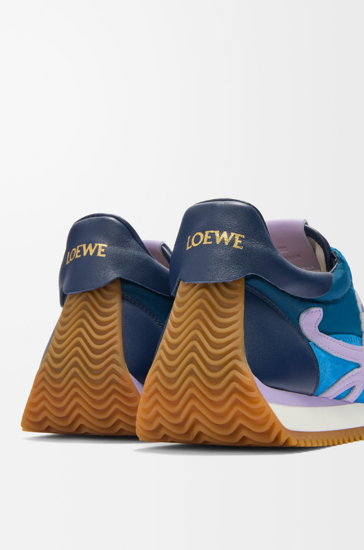 Flow Runner 2.0 in nylon and suede