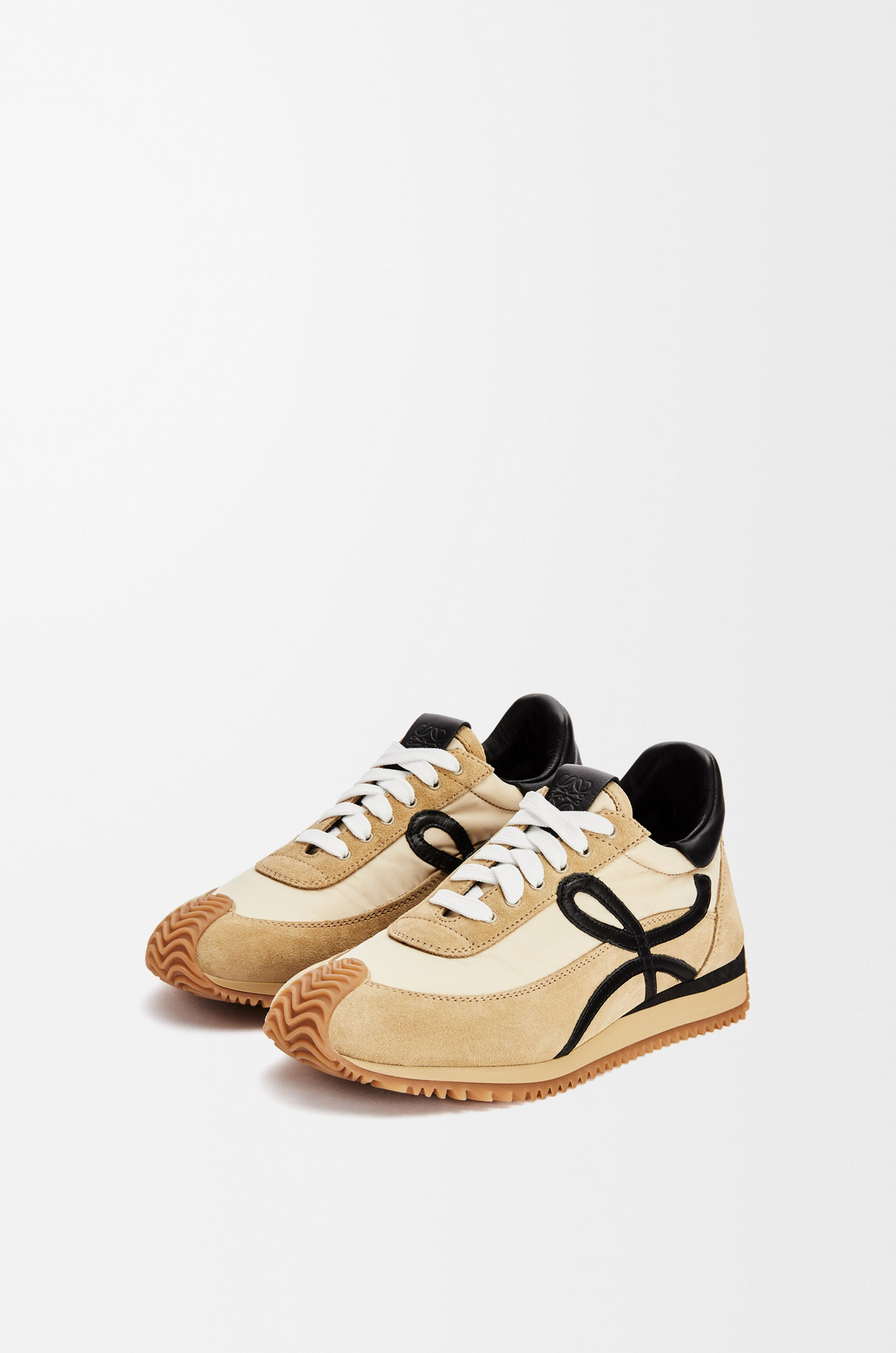 Flow Runner in nylon and suede